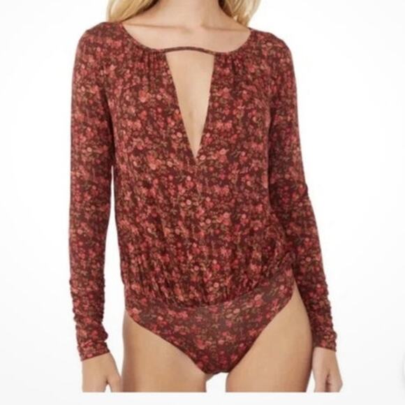Free People Red Floral Kaya Cutout Bodysuit Soft Stretch Cotton SZ S Fall Boho - Picture 1 of 10